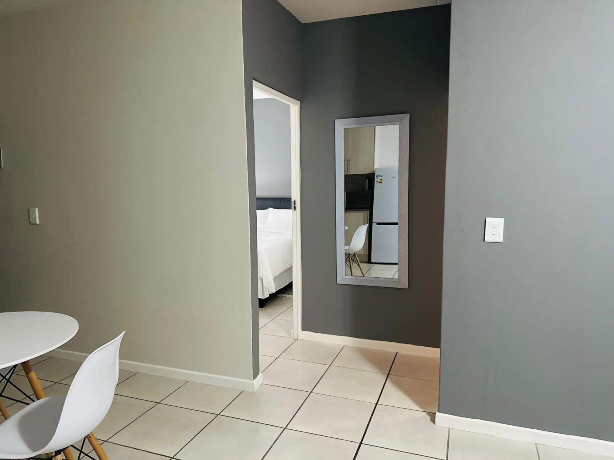 Delightful Retreat In Parklands,cape Farms,cape Town Apartment *